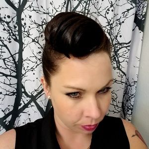 Meet your Posher, Lindy